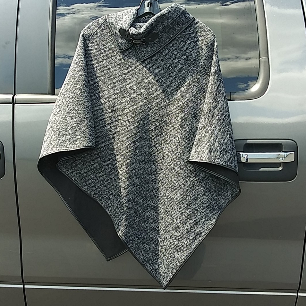 D & Y Boho poncho